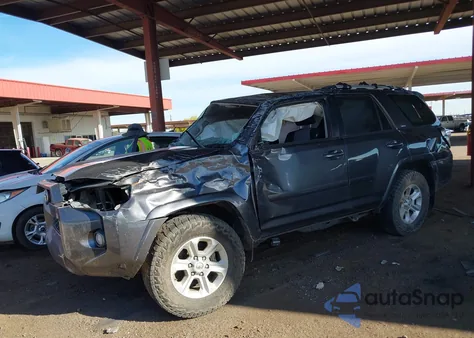 2017 Toyota 4Runner Sr5 z USA, uszkodzony, nr VIN JTEBU5JRXH5480873